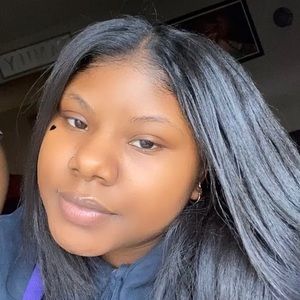 Meet your Posher, Cierra